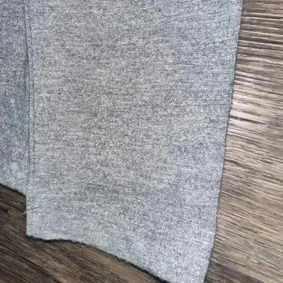 Talbots Silver Gray Long Sleeve Crew Neck Tee Size Small - Picture 6 of 6